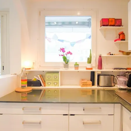 Апартаменты Nice And Bright 45 M With Balcony - Montparnasse