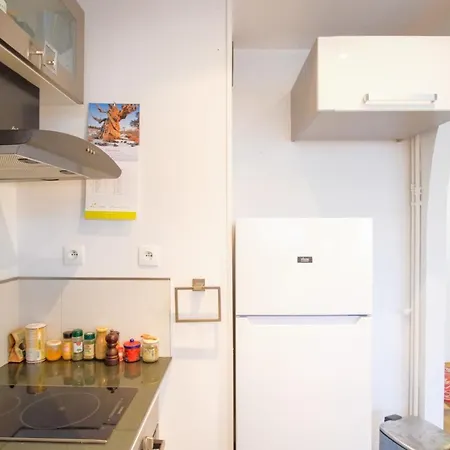 Апартаменты Nice And Bright 45 M With Balcony - Montparnasse Париж